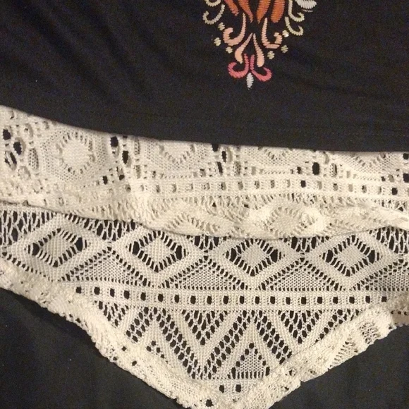 Black Floral Lace Hem Girls Top - Picture 4 of 4